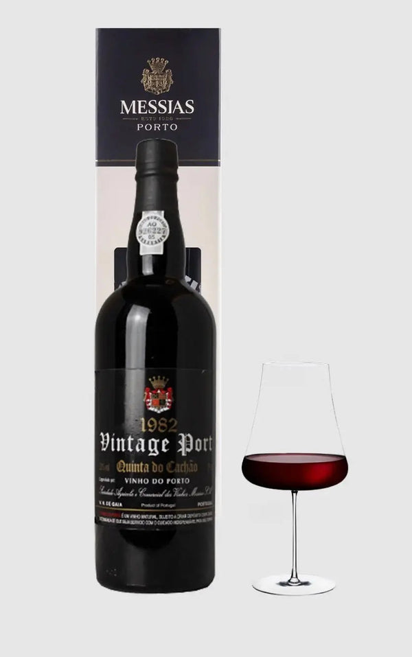 Quinta de Vale D´Aldeia, QuintaCachão Vintage Port 1982 - Bottle Hero